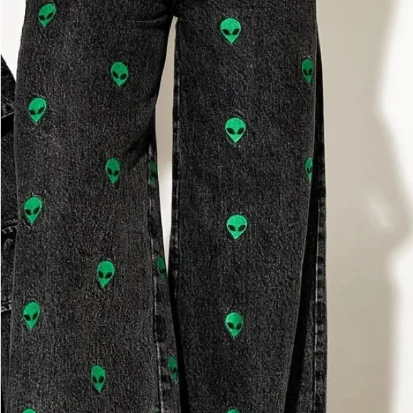 ISO IN A SIZE XS, please don’t buy